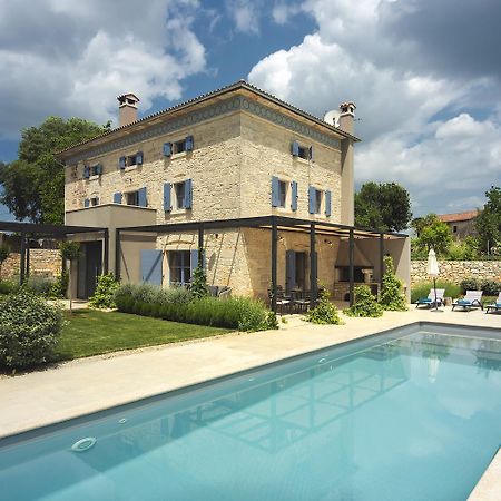 Tinjan Villa Pi For 8 People In Central Istria With Heated Pool & Large Garden מראה חיצוני תמונה